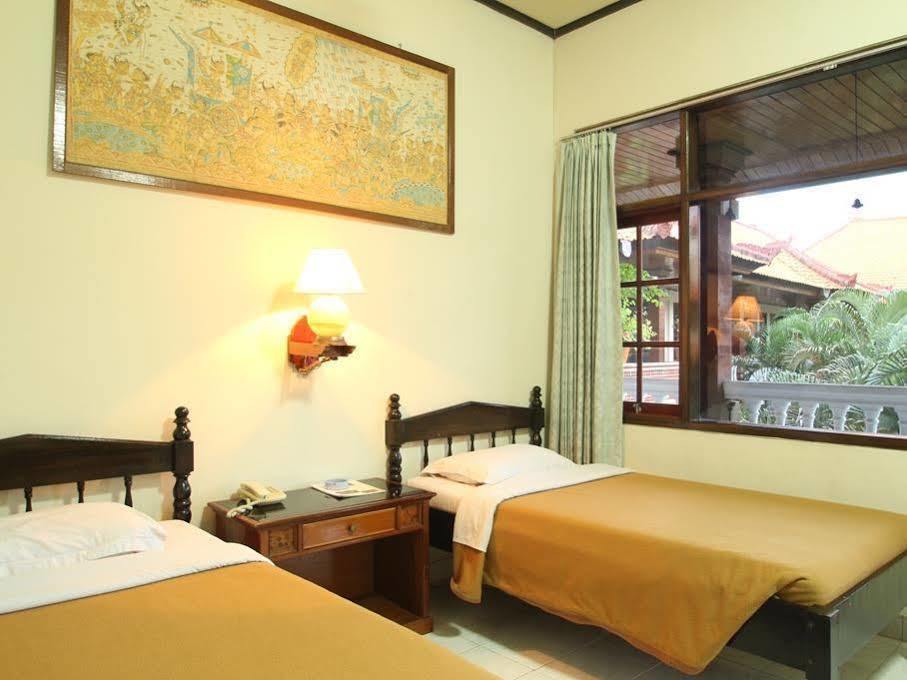होटल Simpang Legian (Bali)